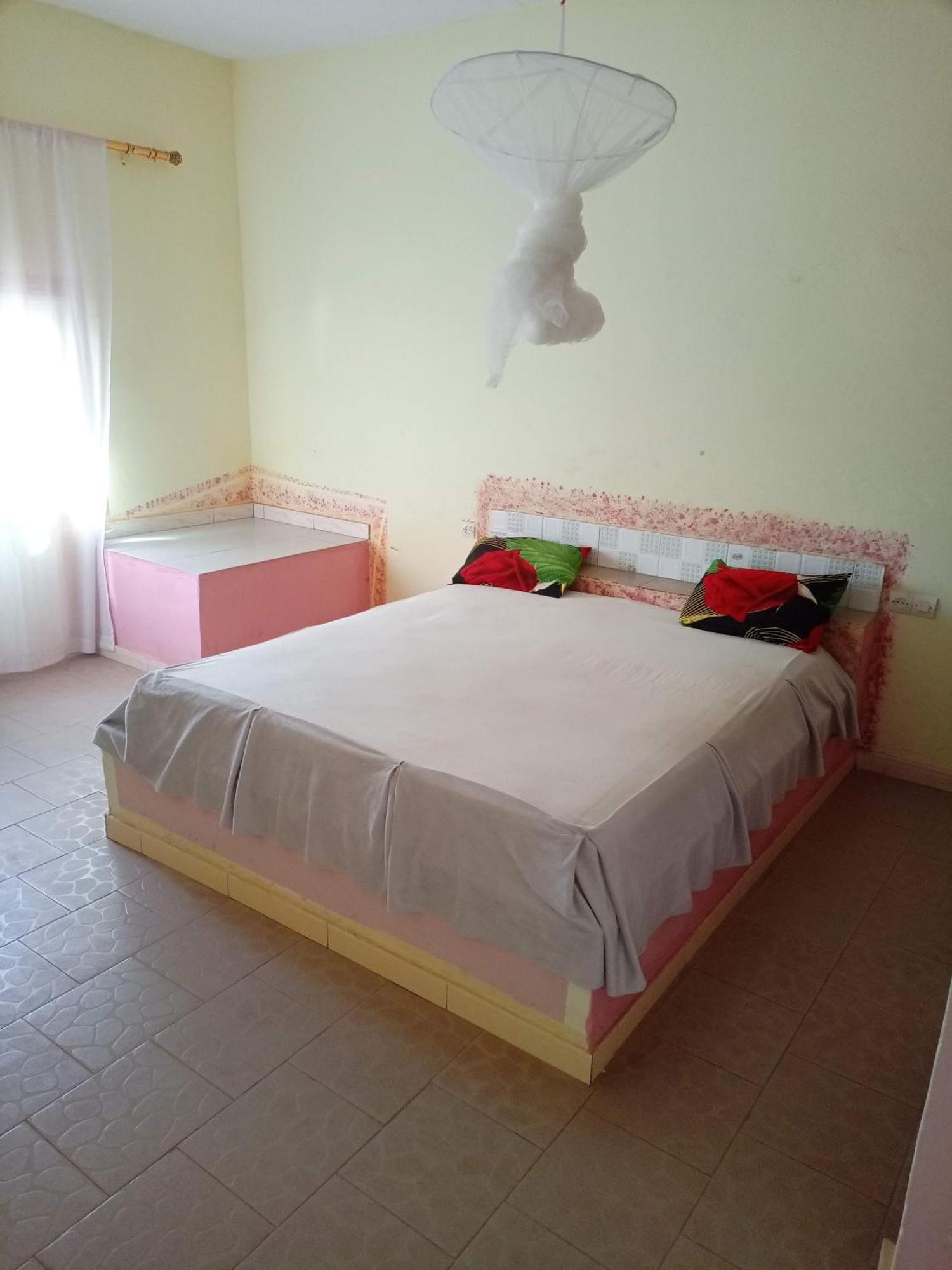 Hotel Chez Paolo Toubab Dialaw Esterno foto
